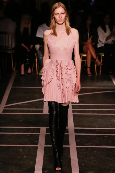 Look 36